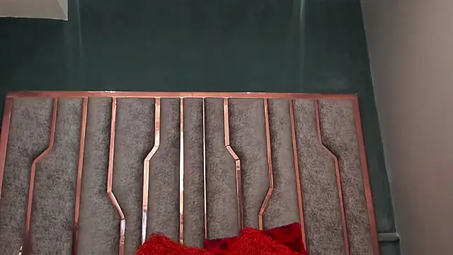 SienaFacchini online show from October 2025 06:30:01 PM