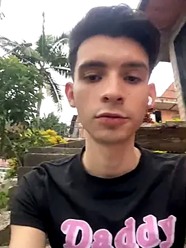 VicenteFerrer online show from November 2025 10:25:01 PM