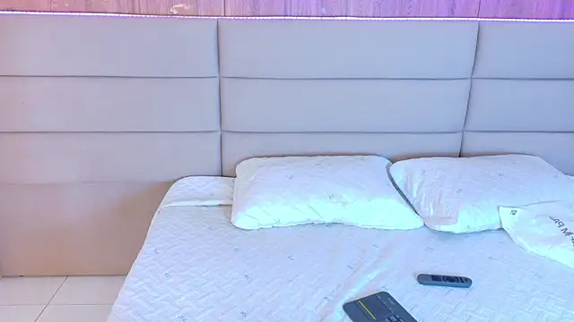 Snapshot of KiokoSen chatting on November 2025 02:43:02 AM KiokoSen online show from November 2025 02:43:02 AM