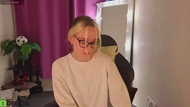 R0cket bunny online show from June 2026 12:58:01 AM