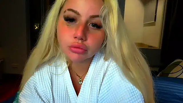 TiaDoll online show from November 2025 11:51:02 AM