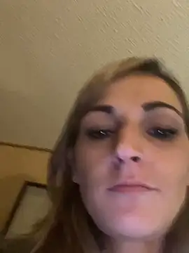 nicole9666 online show from November 2025 03:17:01 AM