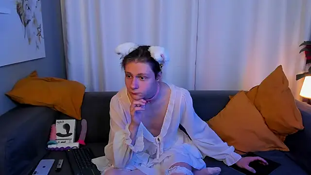 kitsuhii online show from September 2025 03:45:01 PM