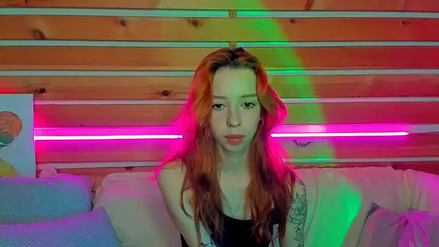 Lori Williams online show from December 2025 01:11:01 AM