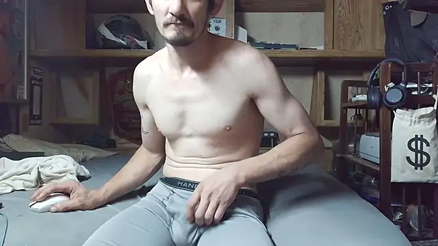 mike42088 online show from April 2026 01:11:02 AM