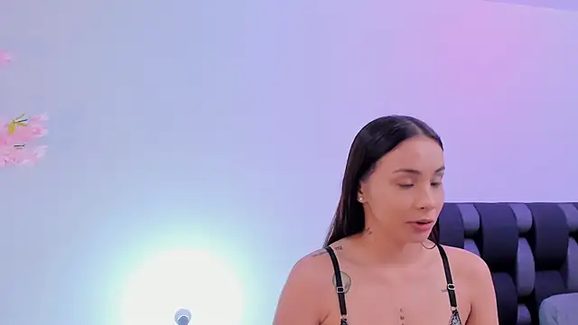 maily zanss online show from April 2026 07:52:02 PM