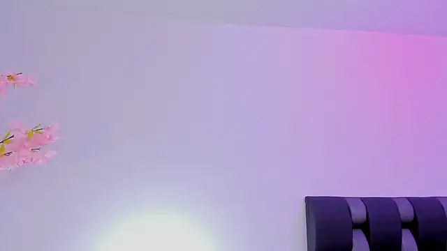 maily zanss online show from April 2026 07:51:02 PM