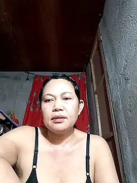 Everleigh mom online show from October 2025 07:53:01 AM