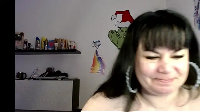andreea2011 online show from December 2025 07:05:01 AM