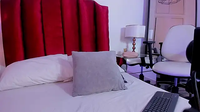 sophiacuttee online show from September 2025 12:09:02 PM