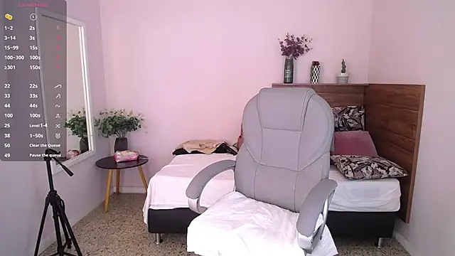 Snapshot of JeinnoveMontenegr0 chatting on October 2025 12:06:02 PM JeinnoveMontenegr0 online show from October 2025 12:06:02 PM