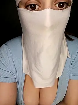 Lamia Queen  online show from October 2025 05:57:02 PM