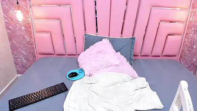 Snapshot of ALYANNA_HOT_ chatting on November 2025 12:15:01 PM ALYANNA HOT online show from November 2025 12:15:01 PM