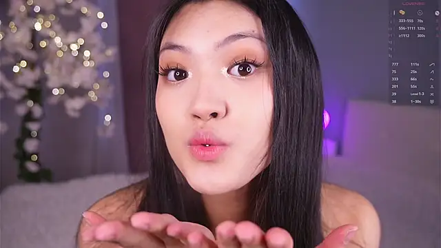 FancyEsten online show from March 2026 09:13:01 AM