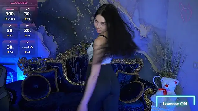 EliseVelour online show from March 2026 01:39:01 PM