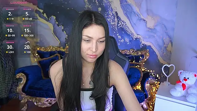 EliseVelour online show from April 2026 12:05:02 PM