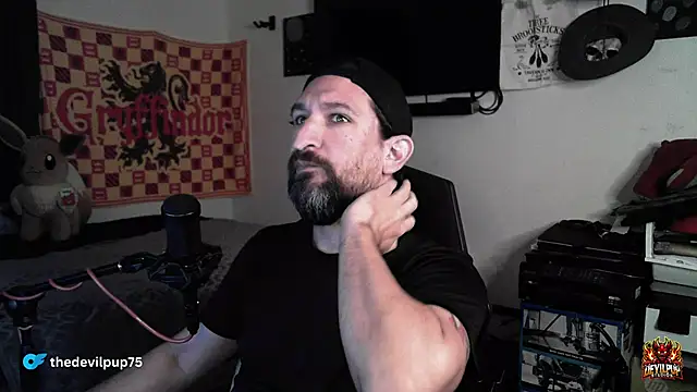 DevilPup75  online show from January 2026 11:58:01 AM