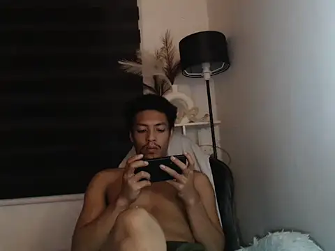 Asian gregor online show from October 2025 07:11:01 PM