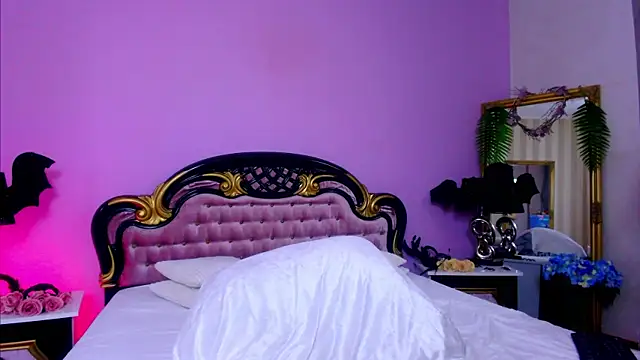 Snapshot of BellaHex chatting on November 2025 06:09:02 PM BellaHex online show from November 2025 06:09:02 PM