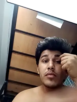 HarryChoudhary21 online show from April 2026 07:28:02 PM