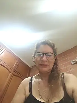 MaryeLunna online show from December 2025 11:48:02 AM