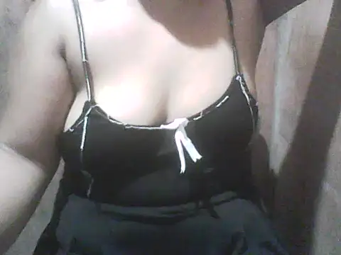 Snapshot of Azrielxx05 chatting on September 2025 04:44:02 PM Azrielxx05 online show from September 2025 04:44:02 PM