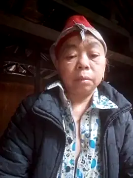 VangLe73 online show from February 2026 04:10:01 AM