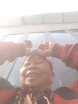 VangLe73 online show from February 2026 03:07:02 AM