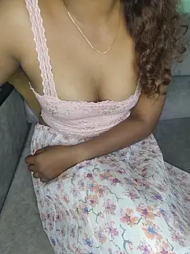 Snapshot of Tamilpallavi chatting on June 2026 03:15:02 AM Tamilpallavi online show from June 2026 03:15:02 AM