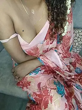 Snapshot of Tamilpallavi chatting on July 2026 09:33:01 AM Tamilpallavi online show from July 2026 09:33:01 AM