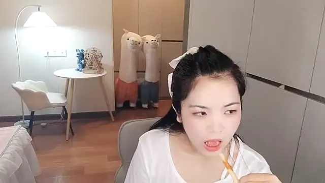 XiaoAnQi online show from September 2025 12:06:01 PM