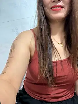 Snapshot of Moan_Mary chatting on October 2025 03:25:01 AM Moan Mary online show from October 2025 03:25:01 AM