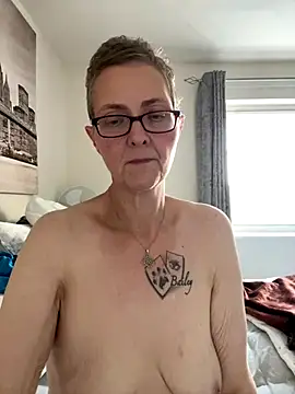 Curvy-Jinx online show from October 2025 07:49:02 AM