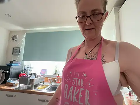 Curvy-Jinx online show from March 2026 01:38:01 PM