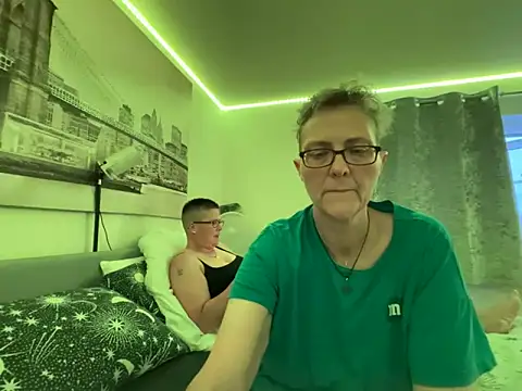 Curvy-Jinx online show from May 2026 08:06:02 PM