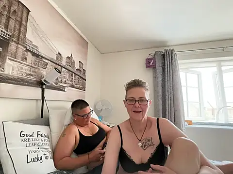 Curvy-Jinx online show from July 2026 11:01:02 AM