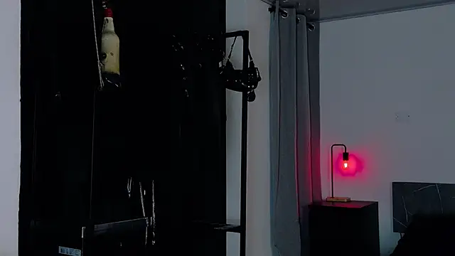 Angelabl0odborne online show from April 2026 09:48:01 PM