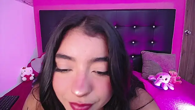 Snapshot of molly_curvyhot chatting on March 2026 03:06:01 PM molly curvyhot online show from March 2026 03:06:01 PM