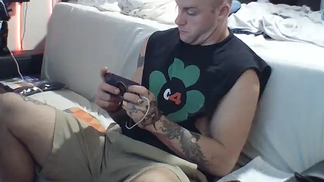 Luv2SuckBWC92 online show from September 2025 01:38:02 AM