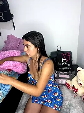 Amishell  online show from September 2025 02:55:01 AM