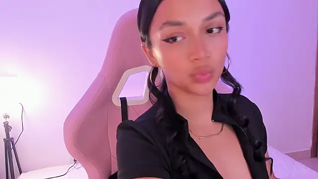 MelanyOconner online show from July 2026 10:33:01 PM