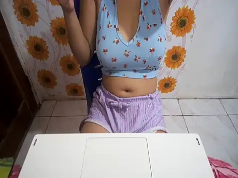 PrettyClaudia online show from June 2026 02:14:02 AM