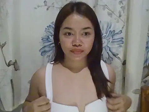 Snapshot of tinka_bella chatting on July 2026 09:50:02 PM tinka bella online show from July 2026 09:50:02 PM
