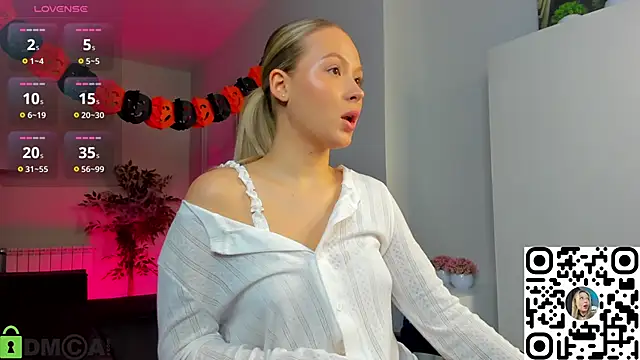 Snapshot of Margo-pvt chatting on October 2025 01:08:02 AM Margo-pvt online show from October 2025 01:08:02 AM