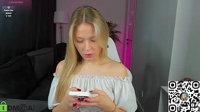 Snapshot of Margo-pvt chatting on November 2025 01:03:02 AM Margo-pvt online show from November 2025 01:03:02 AM