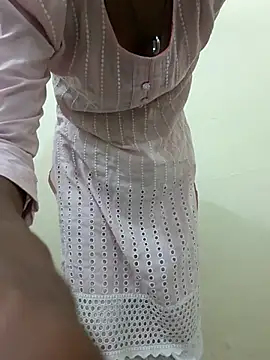 Alia-00 online show from October 2025 04:02:02 AM