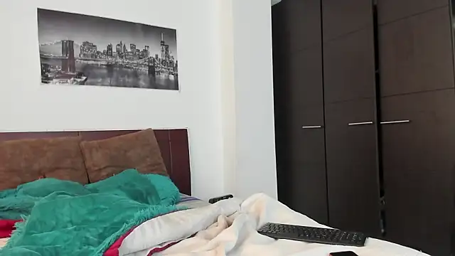 AntonyDAngelo25 online show from February 2026 04:58:02 PM