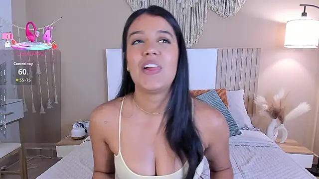 Camila Bustamante online show from March 2026 03:49:02 PM