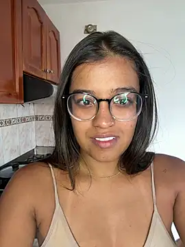 Camila Bustamante online show from March 2026 04:18:01 PM