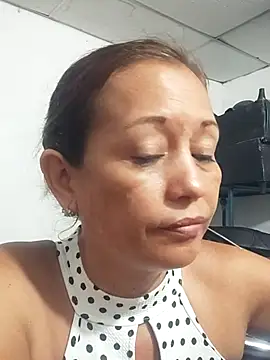 marinita13 online show from December 2025 10:16:02 PM